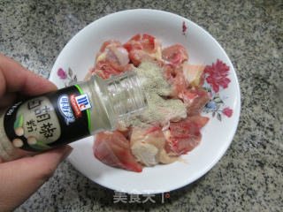 孜然腰果鸡块步骤3