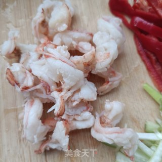 蒜苔炒虾仁步骤11