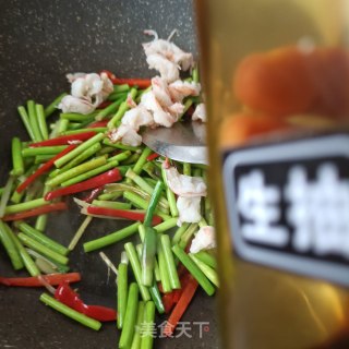 蒜苔炒虾仁步骤18