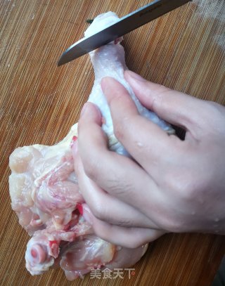 垂涎欲滴的美味照烧鸡腿步骤2