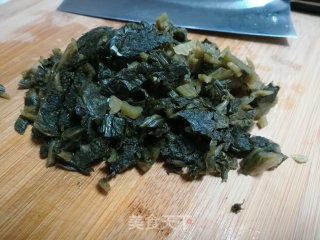 咸菜豆瓣酥步骤2