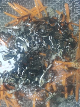 简单滴鱼香肉丝步骤6