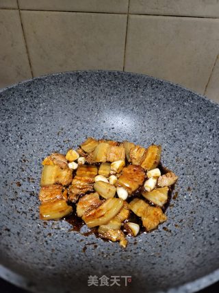 五花肉春笋酸菜煲步骤6