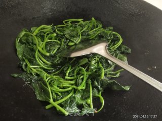 清炒地瓜苗步骤4