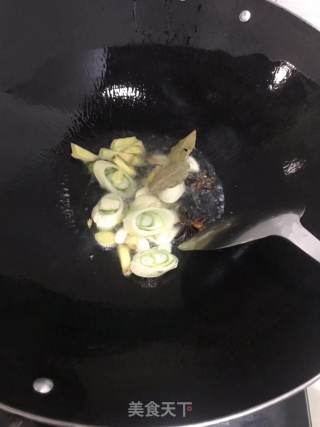 土豆香菇烧牛肉步骤2