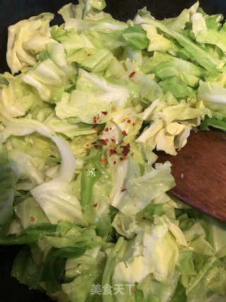 酸辣包心菜步骤3