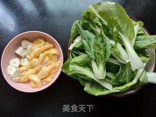 鸡油蒜香小白菜步骤1