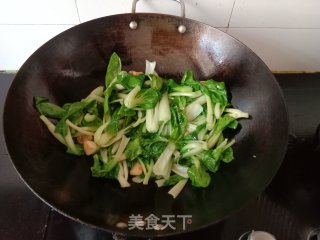 鸡油蒜香小白菜步骤4