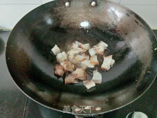 腊肉酸菜炒春笋步骤5