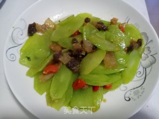 莴笋炒肉渣步骤9