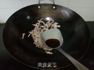 黄豆芽炒肉丝步骤3