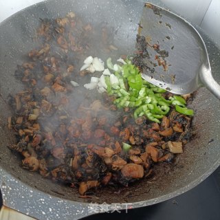 猪肉炒外婆菜步骤22