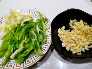爆炒鱿鱼花步骤2