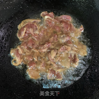 鹿茸菇炒里脊肉步骤5