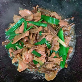 鹿茸菇炒里脊肉步骤10