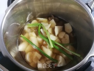 排骨炖春笋步骤7