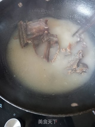 苦瓜炒风干鹅步骤5