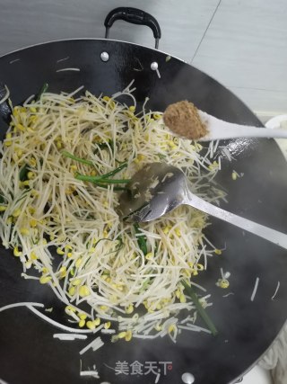 小葱炒豆芽步骤4