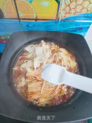 砂锅炖粉皮步骤12