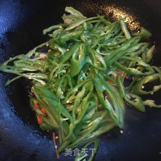 青椒炒驴肉步骤6