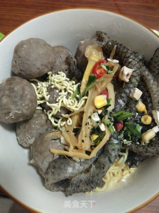 鱼皮牛筋丸泡香菇面步骤3