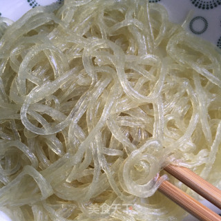 包菜胡萝卜炒粉条步骤1