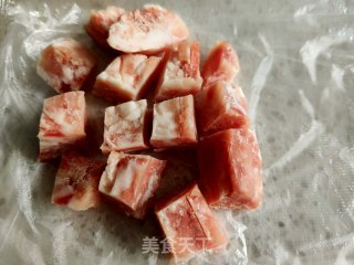 洋葱香菇炒肉末步骤2
