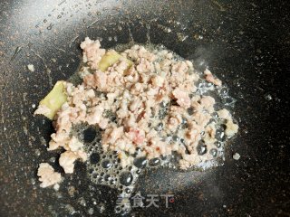 洋葱香菇炒肉末步骤9