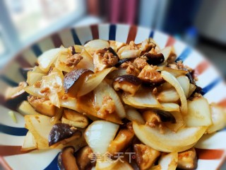 洋葱香菇炒肉末步骤19