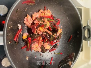 红菠菜炒鸡蛋步骤8