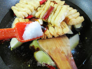 兰花豆腐干烧土豆步骤8