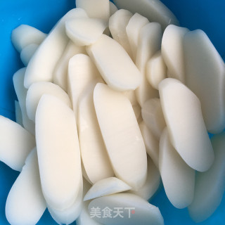 番茄鸡蛋炒年糕步骤1