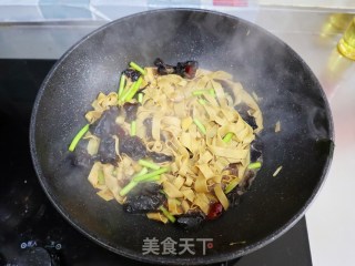 酱烧豆腐皮❗️快手简单低脂家常菜步骤5