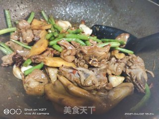 豆角烧鸭肉步骤8
