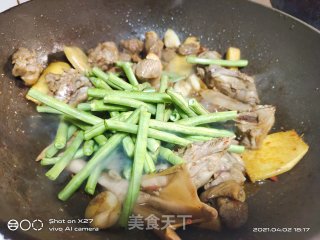 豆角烧鸭肉步骤7
