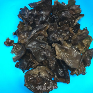 鸡蛋木耳炒黄瓜步骤1