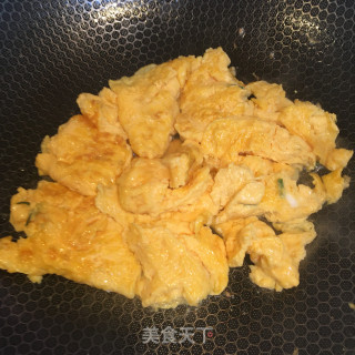 鸡蛋木耳炒黄瓜步骤4