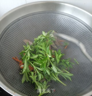 鸡肝木耳炒养心菜步骤14