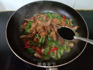 青椒炒鸡肝步骤5