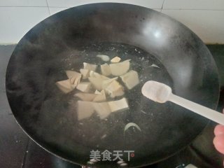 春笋胡萝卜烧肉步骤2
