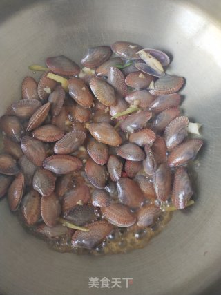 爆炒油蛤步骤5