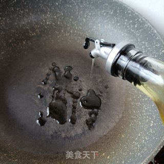 腊猪舌炒甜豆步骤12
