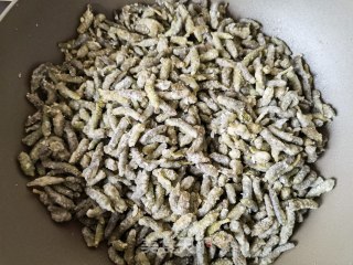 小米椒蒜苔蒸炒楮桃穗步骤14
