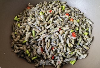 小米椒蒜苔蒸炒楮桃穗步骤17