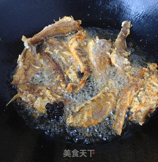 小葱焖小黄鱼步骤3