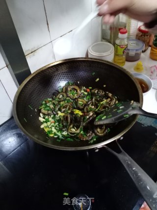 荞头爆炒盘龙黄鳝步骤11