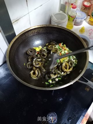 荞头爆炒盘龙黄鳝步骤9