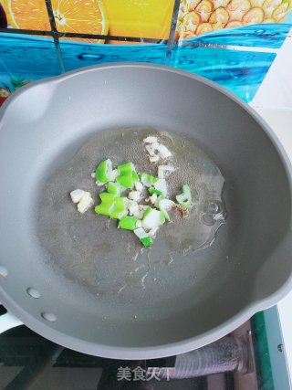 油菜炒粉条步骤6