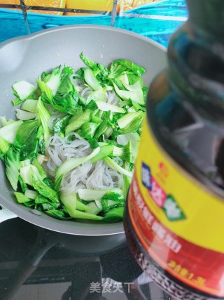 油菜炒粉条步骤11