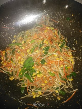 炒豆芽步骤7